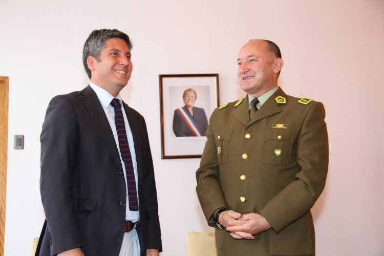 INTENDENTE IBÁÑEZ RECIBE A NUEVO GENERAL JEFE DE CUARTA ZONA DE CARABINEROS