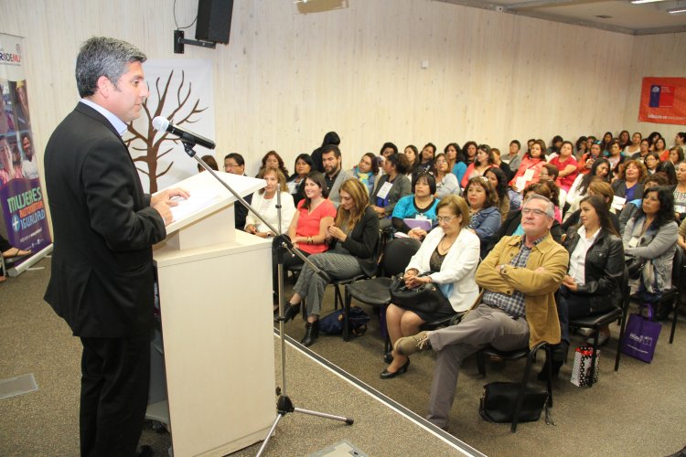 EN OVALLE SE REALIZA JORNADA FINAL DE ESCUELA DE LIDERESAS
