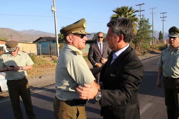 INTENDENTE IBÁÑEZ CONDENA ASESINATO DE DOS CARABINEROS EN FUNCIONES Y ANUNCIA QUERELLA POR HOMICIDIO CALIFICADO