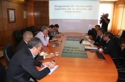 INTENDENTE IBÁÑEZ PRESENTÓ PROGRAMA DE DESARROLLO CAPRINO A MINISTRO DE AGRICULTURA