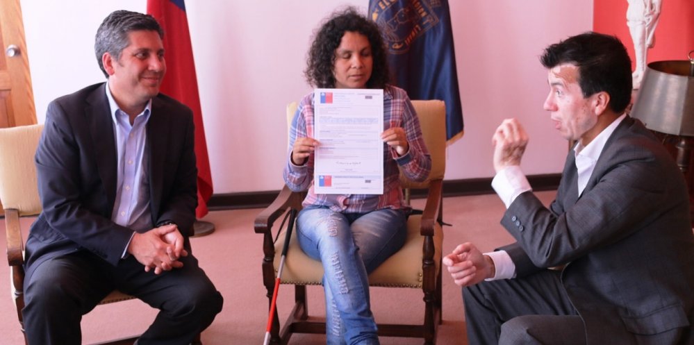 ENTREGAN SUBSIDIO HABITACIONAL POR DISCAPACIDAD VISUAL A PAREJA DE CONVIVIENTES