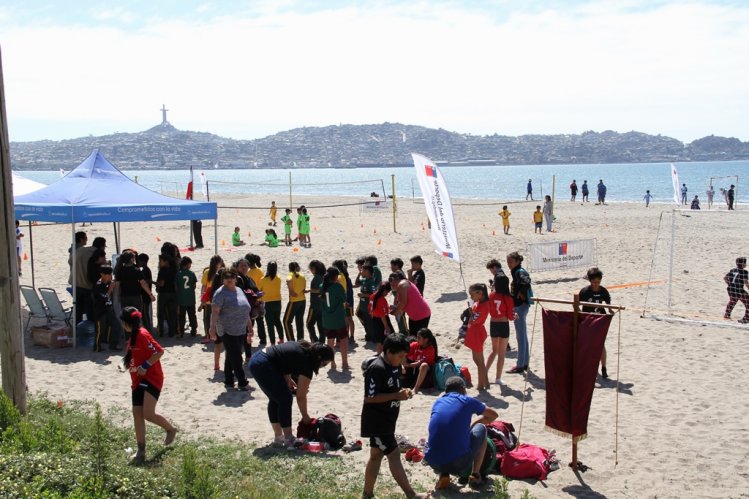 MINISTRA NATALIA RIFFO RECONOCE LABOR DE PROYECTO DE COOPERACIÓN ENTRE CHILE Y POLONIA