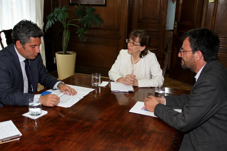 INTENDENTE IBÁÑEZ PRESENTA PROYECTOS DE RESCATE PATRIMONIAL Y PROTECCIÓN A MINISTRA DE BIENES NACIONALES