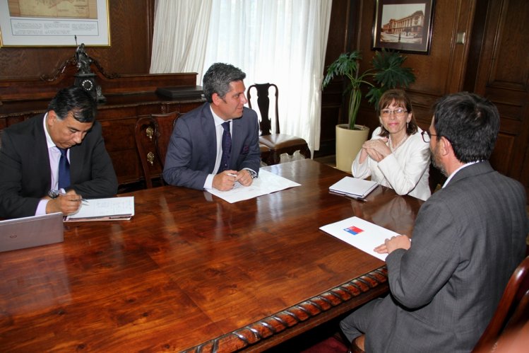 INTENDENTE IBÁÑEZ PRESENTA PROYECTOS DE RESCATE PATRIMONIAL Y PROTECCIÓN A MINISTRA DE BIENES NACIONALES