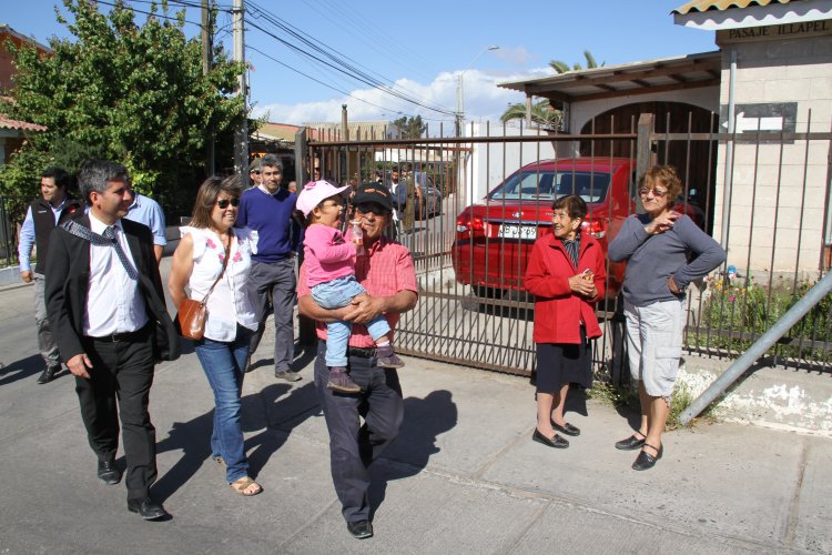 GOBIERNO REFUERZA SU COMPROMISO POR MEJORAR LA CALIDAD DE LA VIVIENDA EN VISITA A BENEFICIADOS CON SUBSIDIO PARA “CASAS POLILLA”