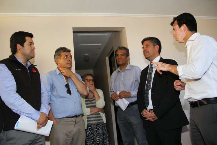 GOBIERNO REFUERZA SU COMPROMISO POR MEJORAR LA CALIDAD DE LA VIVIENDA EN VISITA A BENEFICIADOS CON SUBSIDIO PARA “CASAS POLILLA”