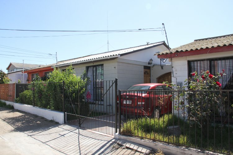 GOBIERNO REFUERZA SU COMPROMISO POR MEJORAR LA CALIDAD DE LA VIVIENDA EN VISITA A BENEFICIADOS CON SUBSIDIO PARA “CASAS POLILLA”