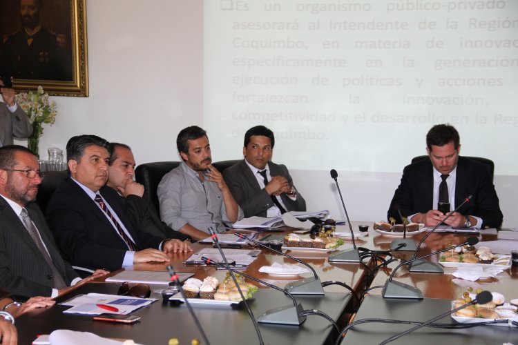 INTENDENTE IBÁÑEZ CONFORMA CONSEJO REGIONAL DE INNOVACIÓN Y COMPETITIVIDAD