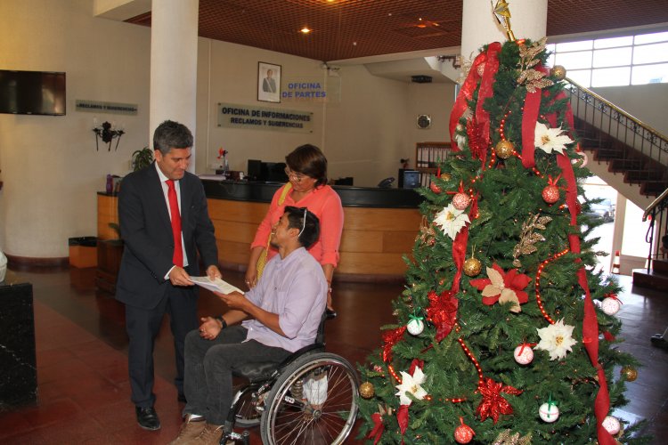 GOBIERNO REGIONAL APOYA A JOVEN DEPORTISTA PARA REPRESENTAR A CHILE Y LA REGIÓN DE COQUIMBO EN MUNDIAL DE SURF ADAPTADO