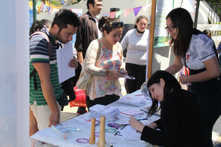 GOBIERNO LLAMA A “LEVANTAR LAS MANOS POR LA PREVENCIÓN” EN ACTO CENTRAL POR DÍA MUNDIAL DEL VIH-SIDA