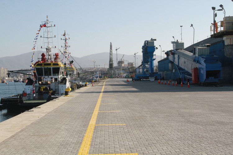 PUERTO DE COQUIMBO CUMPLE CON SU RECONSTRUCCIÓN E INICIA TEMPORADA DE LA FRUTA EN LA REGIÓN