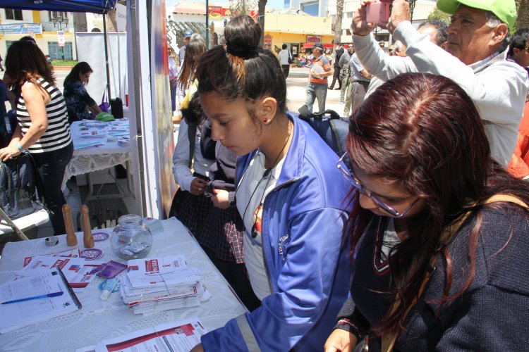 GOBIERNO LLAMA A “LEVANTAR LAS MANOS POR LA PREVENCIÓN” EN ACTO CENTRAL POR DÍA MUNDIAL DEL VIH-SIDA