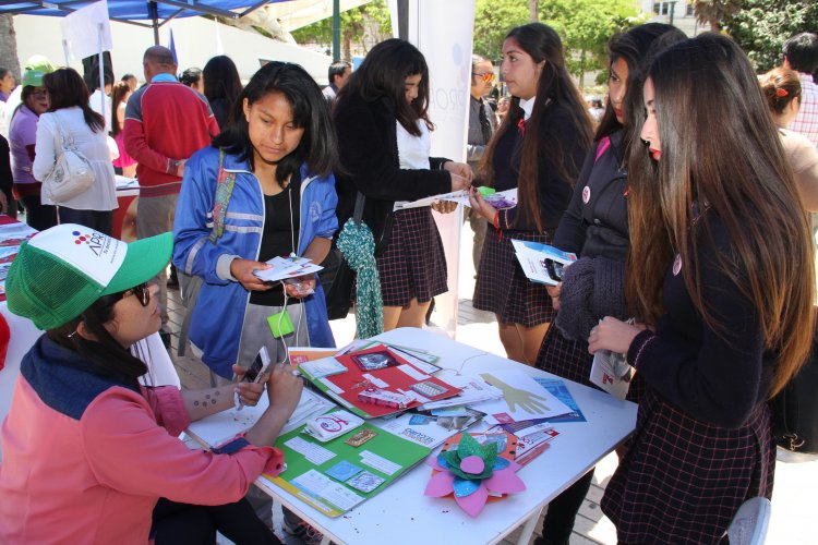 GOBIERNO LLAMA A “LEVANTAR LAS MANOS POR LA PREVENCIÓN” EN ACTO CENTRAL POR DÍA MUNDIAL DEL VIH-SIDA