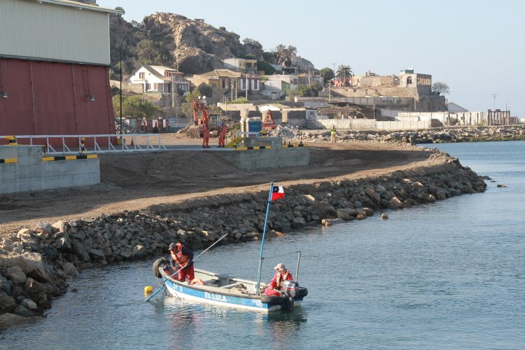 PUERTO DE COQUIMBO CUMPLE CON SU RECONSTRUCCIÓN E INICIA TEMPORADA DE LA FRUTA EN LA REGIÓN
