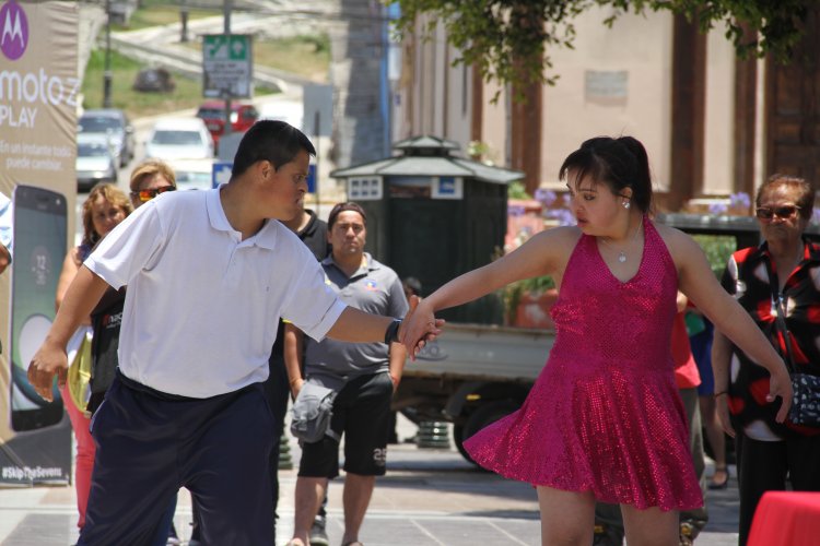 GOBIERNO LLAMA A “LEVANTAR LAS MANOS POR LA PREVENCIÓN” EN ACTO CENTRAL POR DÍA MUNDIAL DEL VIH-SIDA