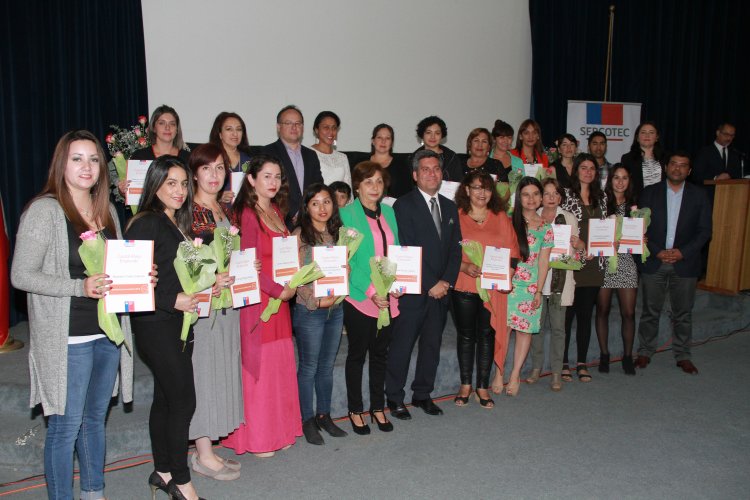 ENTREGAN MÁS DE $905 MILLONES PARA APOYAR A EMPRENDEDORES Y MICROEMPRESARIOS DE LA REGIÓN