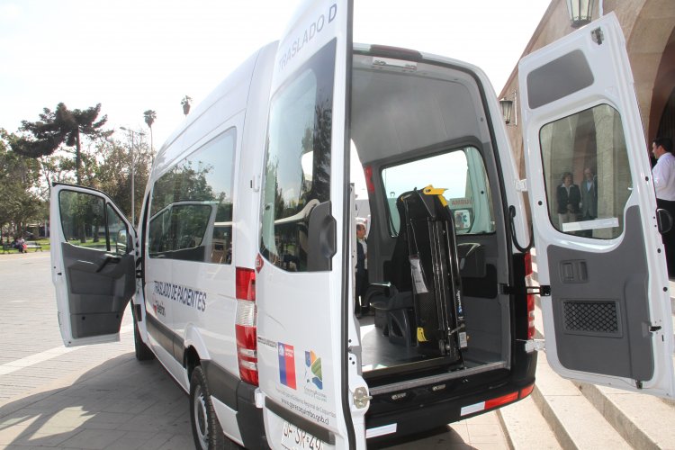 GOBIERNO REGIONAL CUMPLE COMPROMISO Y TRASPASA OFICIALMENTE 5 VEHÍCULOS A FUNDACIÓN TELETÓN