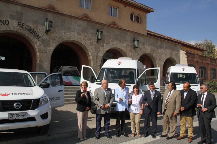 GOBIERNO REGIONAL CUMPLE COMPROMISO Y TRASPASA OFICIALMENTE 5 VEHÍCULOS A FUNDACIÓN TELETÓN
