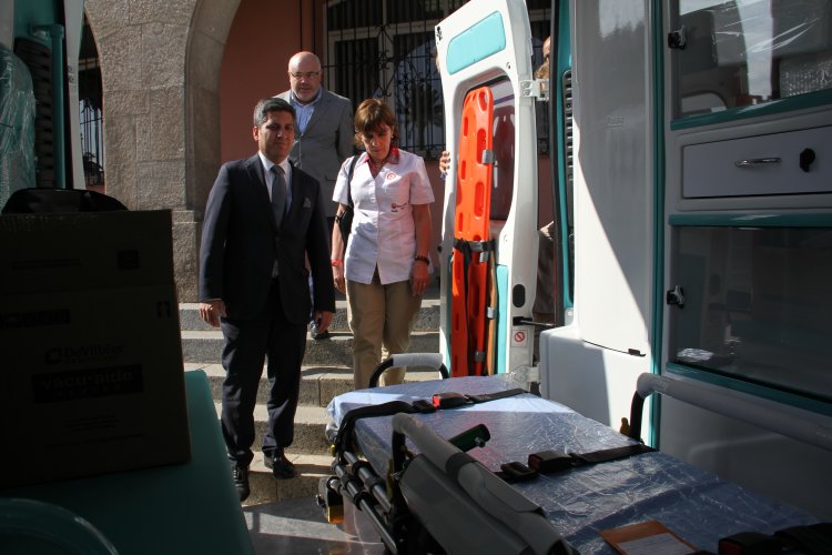 GOBIERNO REGIONAL CUMPLE COMPROMISO Y TRASPASA OFICIALMENTE 5 VEHÍCULOS A FUNDACIÓN TELETÓN