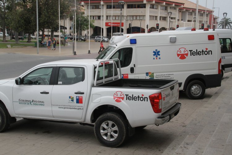 GOBIERNO REGIONAL CUMPLE COMPROMISO Y TRASPASA OFICIALMENTE 5 VEHÍCULOS A FUNDACIÓN TELETÓN