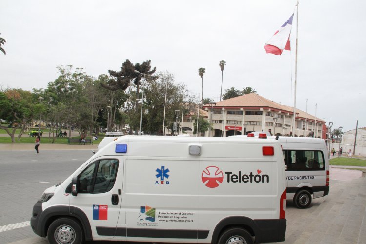 GOBIERNO REGIONAL CUMPLE COMPROMISO Y TRASPASA OFICIALMENTE 5 VEHÍCULOS A FUNDACIÓN TELETÓN