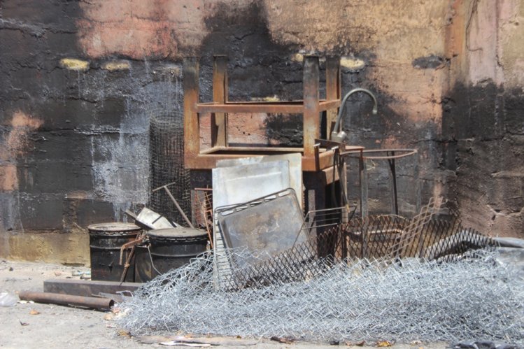 INTENDENTE REALIZA SIGNIFICATIVO APORTE A AFECTADOS POR GRAVE INCENDIO DE VICUÑA