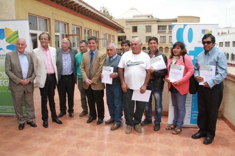 GOBIERNO REGIONAL ENTREGA FONDOS CONCURSABLES PARA INCENTIVAR ACTIVIDADES DEPORTIVAS DE VERANO