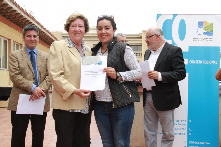 GOBIERNO REGIONAL ENTREGA FONDOS CONCURSABLES PARA INCENTIVAR ACTIVIDADES DEPORTIVAS DE VERANO