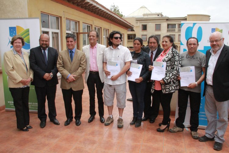 GOBIERNO REGIONAL ENTREGA FONDOS CONCURSABLES PARA INCENTIVAR ACTIVIDADES DEPORTIVAS DE VERANO