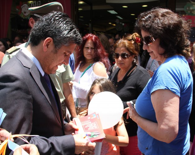 GOBIERNO Y POLICÍAS INICIAN PLAN PARA TENER UNA NAVIDAD SEGURA