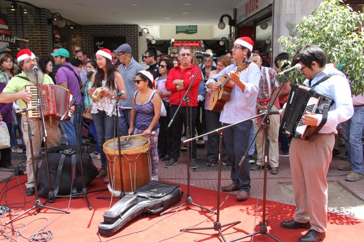 GOBIERNO Y POLICÍAS INICIAN PLAN PARA TENER UNA NAVIDAD SEGURA