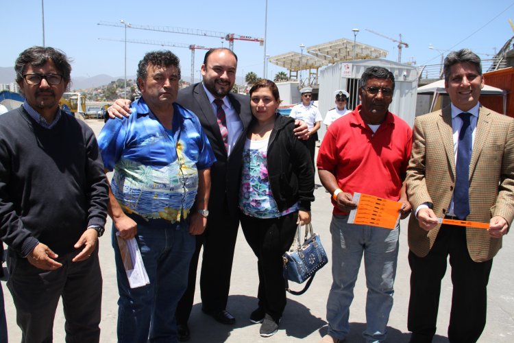 CONTINÚA ENTREGA DE PULSERAS POR FIESTA DE NAVIDAD EN COQUIMBO