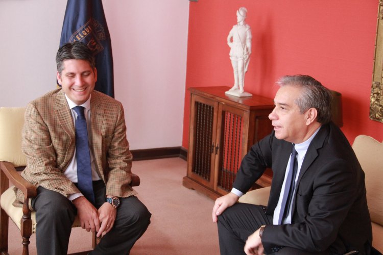 INTENDENTE IBÁÑEZ Y AGREGADO COMERCIAL DE CHILE EN COREA ANALIZAN ATRACCIÓN DE INVERSIONES Y LOCACIONES FÍLMICAS