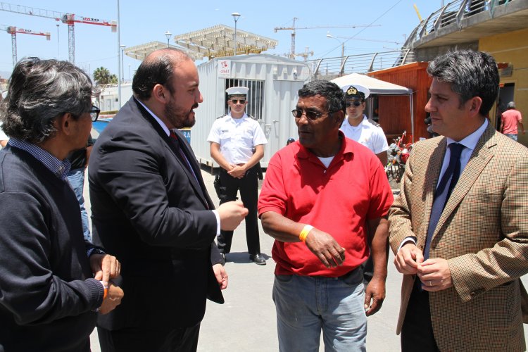 CONTINÚA ENTREGA DE PULSERAS POR FIESTA DE NAVIDAD EN COQUIMBO