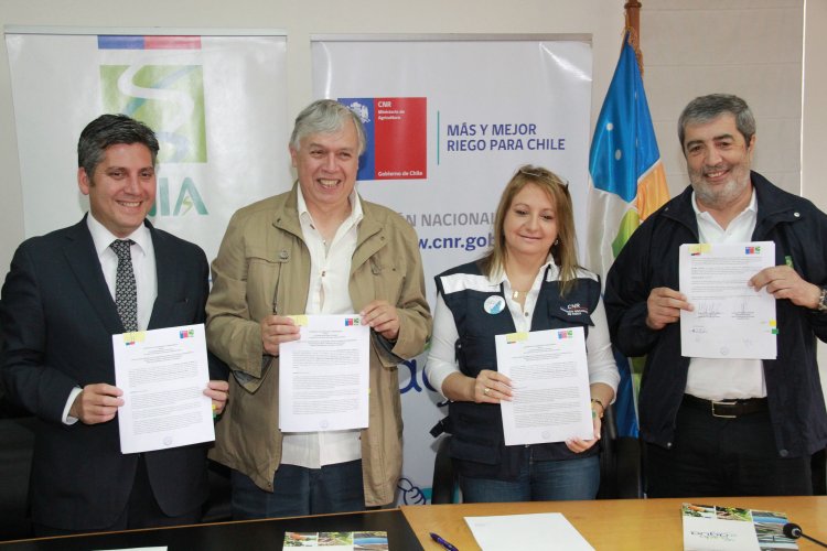 GOBIERNO CAPACITARÁ EN RIEGO A PEQUEÑOS AGRICULTORES DE ATACAMA Y COQUIMBO MEDIANTE CAMPO EXPERIMENTAL EN PAN DE AZÚCAR