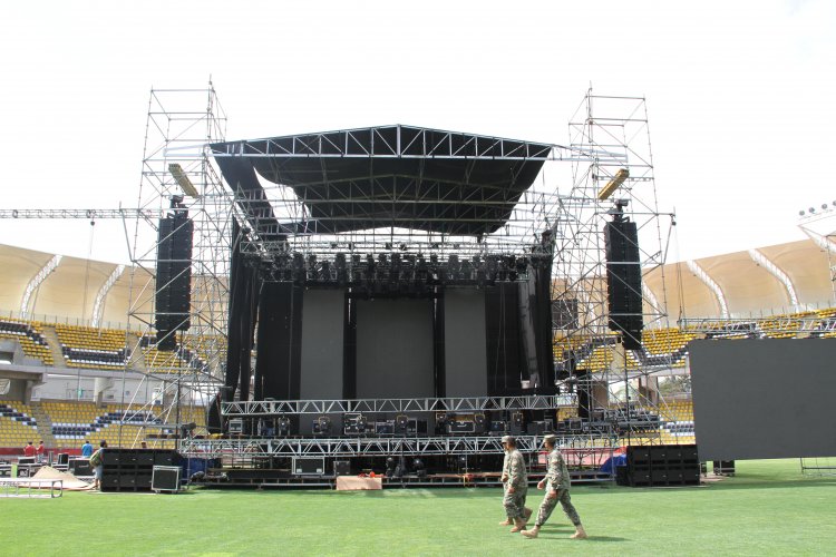 TODO LISTO PARA LA FIESTA DE NAVIDAD DE LA PRESIDENCIA 2016 MÁS GRANDE EN EL ESTADIO DE COQUIMBO