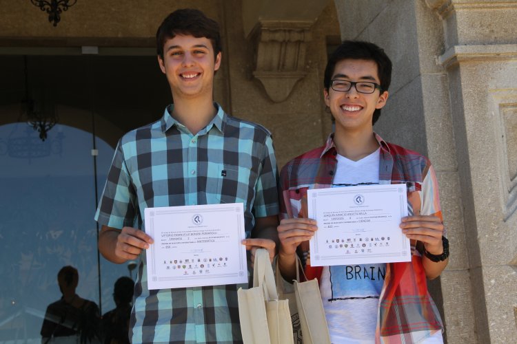 RECONOCEN ESFUERZO DE ESTUDIANTES PARA ALCANZAR PUNTAJES NACIONALES EN PSU