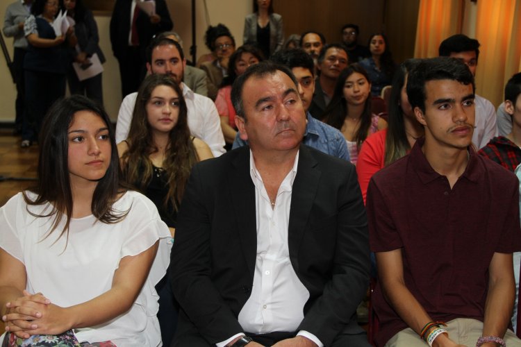 RECONOCEN ESFUERZO DE ESTUDIANTES PARA ALCANZAR PUNTAJES NACIONALES EN PSU