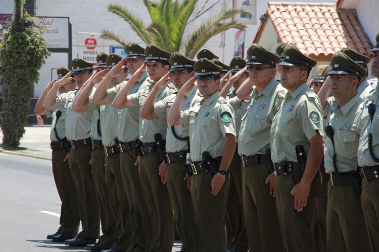 INTENDENTE IBÁÑEZ RECIBE A DOTACIÓN DE CARABINEROS QUE REFORZARÁ SEGURIDAD DURANTE EL VERANO 2017
