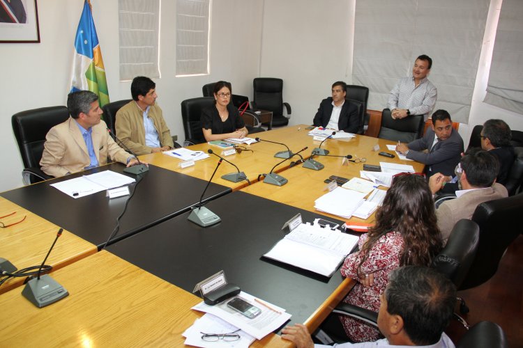 EN VOTACIÓN UNÁNIME SERVICIOS APRUEBAN LA CENTRAL DE RESPALDO EN COMBARBALÁ