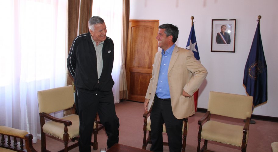 INTENDENTE IBÁÑEZ RECIBE A DIPUTADO ARGENTINO Y EX GOBERNADOR DE SAN JUAN JOSÉ LUIS GIOJA