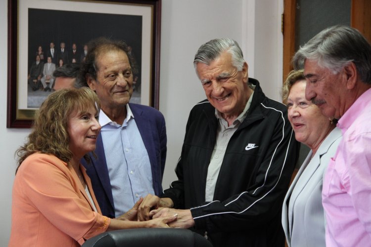 INTENDENTE IBÁÑEZ RECIBE A DIPUTADO ARGENTINO Y EX GOBERNADOR DE SAN JUAN JOSÉ LUIS GIOJA