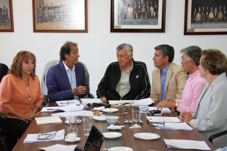 INTENDENTE IBÁÑEZ RECIBE A DIPUTADO ARGENTINO Y EX GOBERNADOR DE SAN JUAN JOSÉ LUIS GIOJA