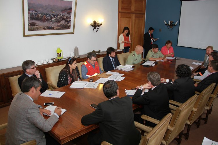 GOBIERNO Y POLICÍAS COORDINAN ACCIONES CONTRA EVENTUALES RESPONSABLES DE INCENDIOS QUE AFECTAN EL VALLE DE ELQUI