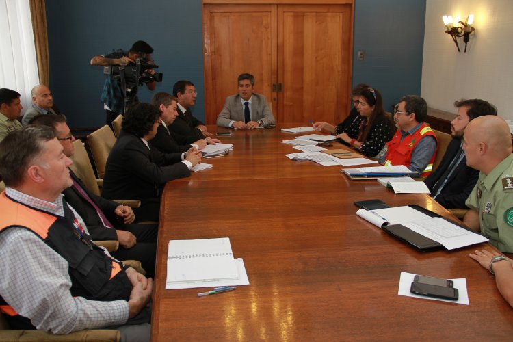 GOBIERNO Y POLICÍAS COORDINAN ACCIONES CONTRA EVENTUALES RESPONSABLES DE INCENDIOS QUE AFECTAN EL VALLE DE ELQUI