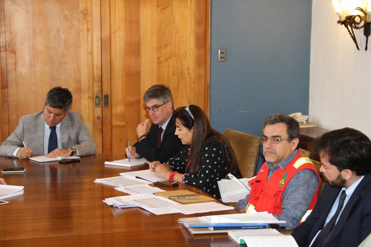 GOBIERNO Y POLICÍAS COORDINAN ACCIONES CONTRA EVENTUALES RESPONSABLES DE INCENDIOS QUE AFECTAN EL VALLE DE ELQUI