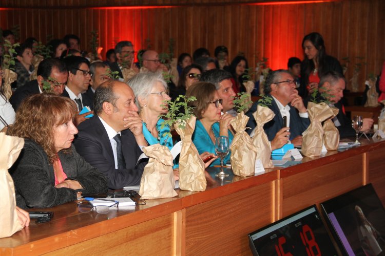 EXPERTOS INTERNACIONALES ACERCAN LA CIENCIA A LA COMUNIDAD EN II CONGRESO DEL FUTURO