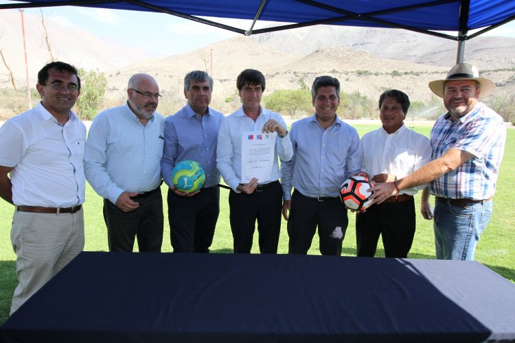 VECINOS DE VICUÑA CONTARÁN CON NUEVO ESTADIO EL 2018