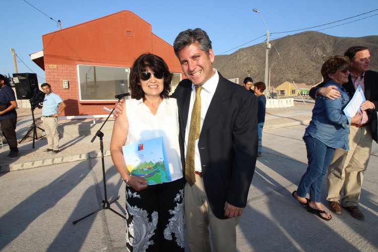 FAMILIAS DE BAQUEDANO RECIBEN SUBSIDIOS PARA ACCEDER A VIVIENDAS EN ZONA SEGURA