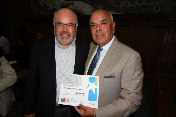 TRABAJADORES DE TAXICOLECTIVOS RECIBEN RECURSOS PARA MODERNIZAR SUS VEHÍCULOS